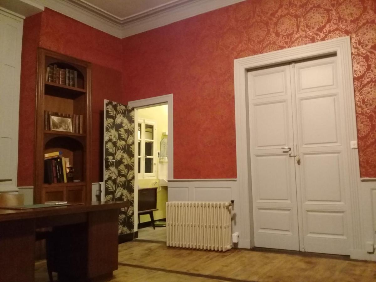 Bazar Du Nouveau Siecle Montrejeau Luaran gambar